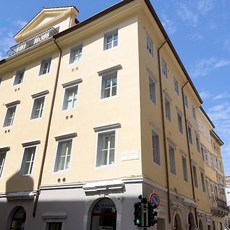 Cavana 10 Tirabora Short Rent Trieste Eksteriør bilde