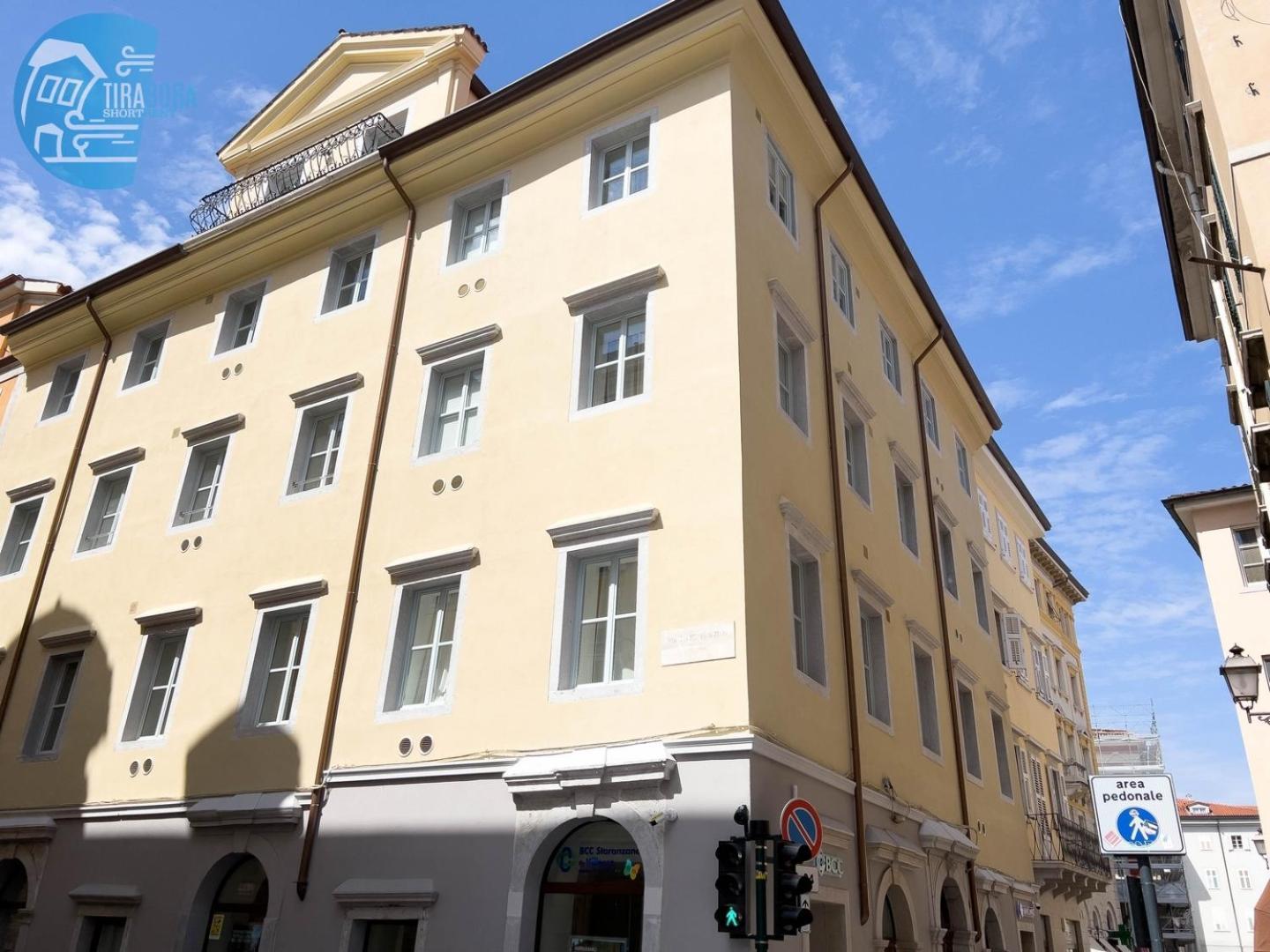 Cavana 10 Tirabora Short Rent Trieste Eksteriør bilde
